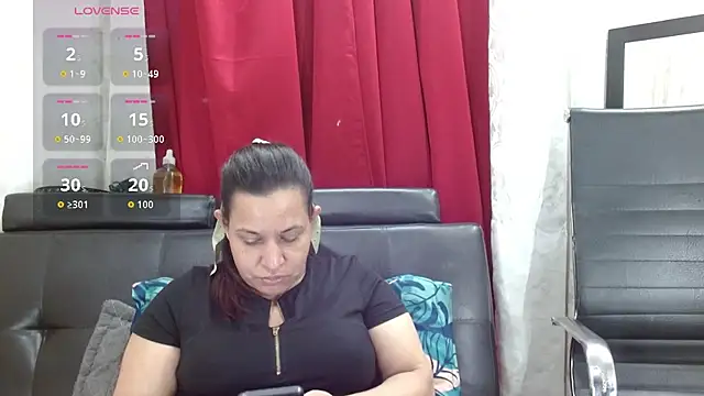 Camil4 milf 1 online show from April 30, 4:39 am