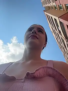 MiaTee online show from April 2, 1:58 am