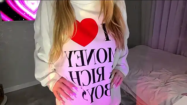 Between Eeys online show from March 12, 4:42 pm