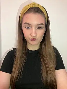 Green eyes lady online show from May 13, 1:28 pm