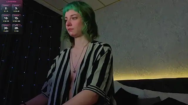 Scarle Whisper online show from April 6, 1:16 am