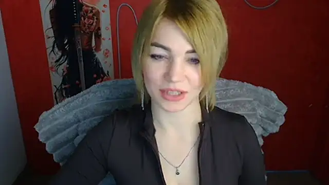 CuttieEmma online show from March 10, 6:39 am