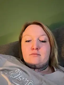 Lolaaxxx13 online show from May 13, 7:08 pm