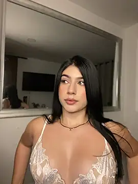  HannahFox  online show from August 4, 11:33 pm
