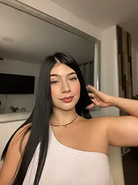  HannahFox  online show from August 6, 2:07 am