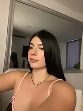  HannahFox  online show from August 7, 11:12 pm