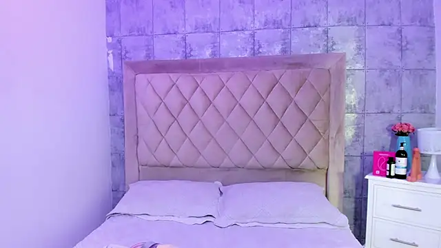 CleoFoxx  online show from March 13, 1:34 pm