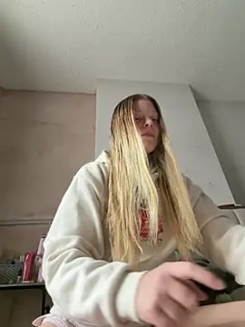 Paige love online show from March 16, 10:41 am