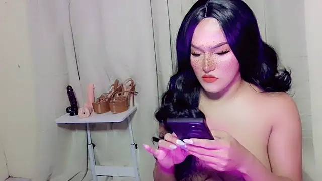 ChloeAsian online show from May 14, 11:27 am
