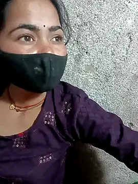 Sunali Bendre online show from April 10, 2:23 pm