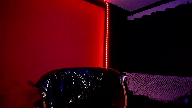 PervertedMissCloe online show from March 16, 4:48 am