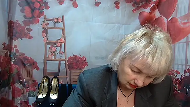 RenataDaster online show from May 11, 11:12 am