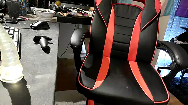 LovelyMeli online show from March 29, 9:08 am