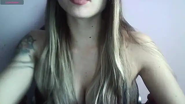 Tifanny 0a online show from June 1, 9:16 pm