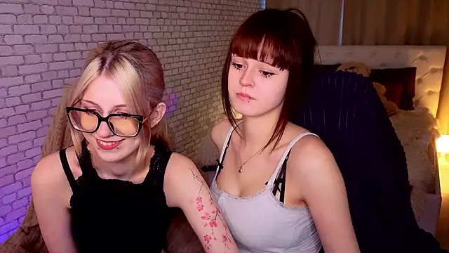 michelewild online show from March 17, 1:37 pm