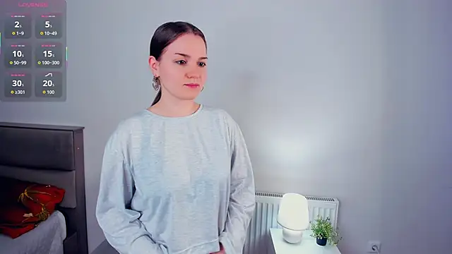 CrissyKales online show from April 1, 5:43 pm