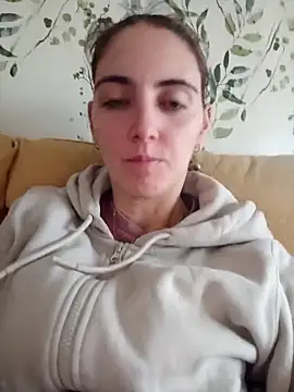 laparejaideal08 online show from March 25, 6:33 pm