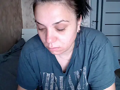 LorraGrey online show from April 14, 3:50 am