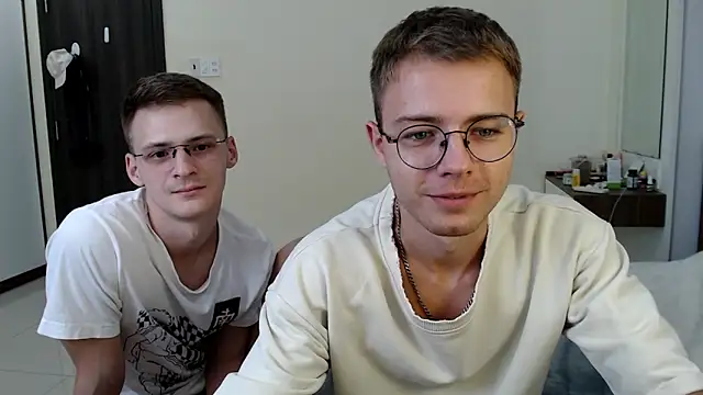 NikiKerryCum online show from May 8, 12:08 pm