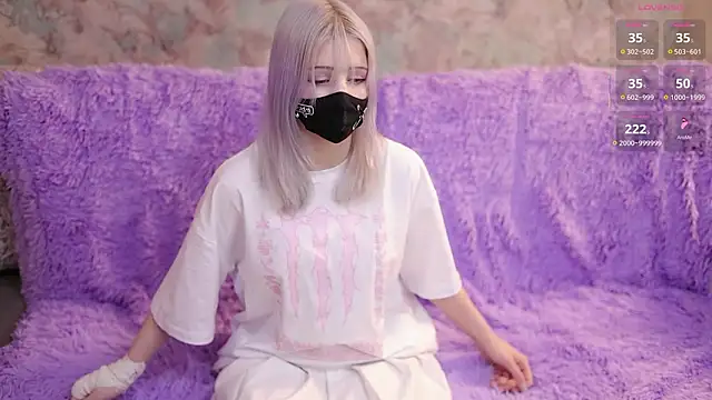 Yunakiss online show from March 5, 9:21 pm