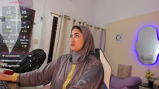 SamiraAwada online show from April 15, 7:47 pm