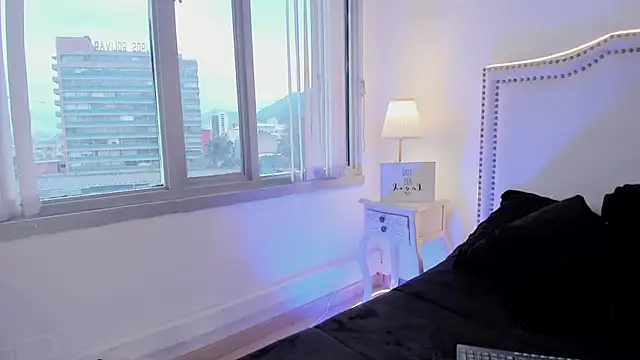 nia-malkova online show from May 16, 1:43 pm