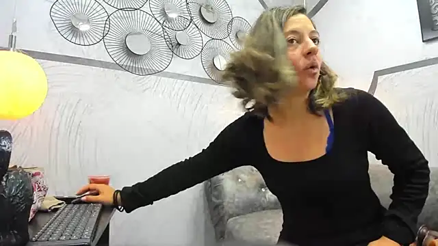 ArianaSommers online show from June 1, 11:34 am