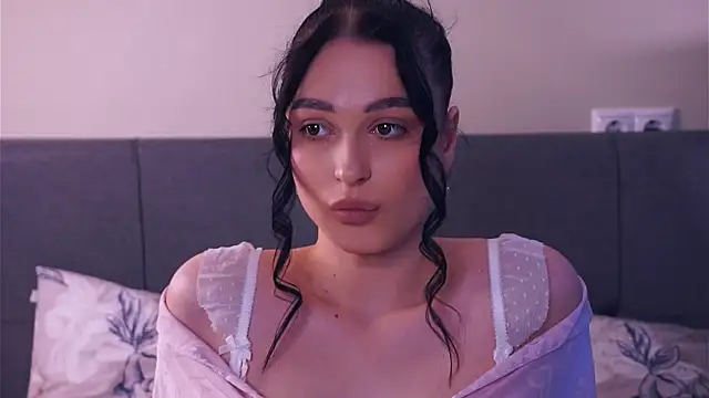 ZofiaSoshnik online show from April 20, 7:44 am