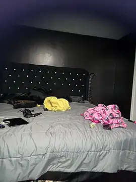 tipheragain online show from April 15, 4:24 am