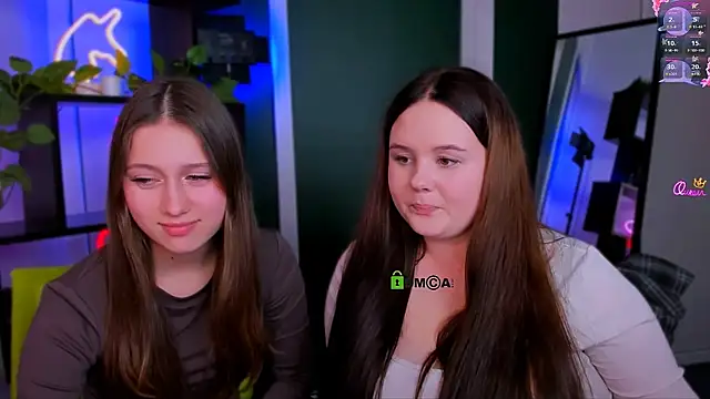 arianaa cat online show from March 31, 12:21 am