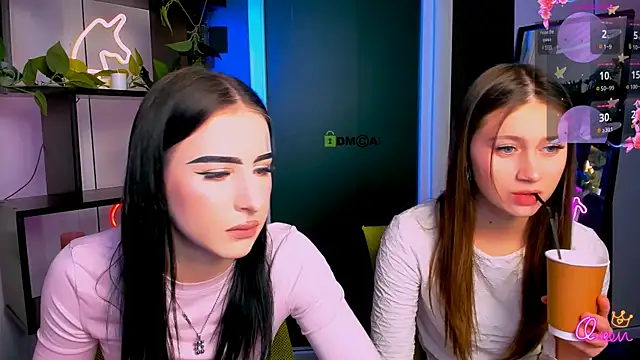 arianaa cat online show from March 24, 8:14 pm