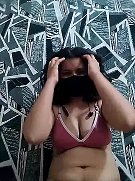 RoxyQueenX online show from May 1, 10:18 am