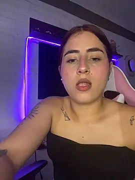 Natasha-Naughty- online show from April 1, 12:33 am