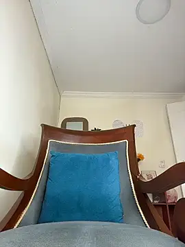 LilaRvsh online show from April 10, 5:41 pm