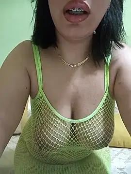 kamilia sexyy online show from April 14, 8:31 pm