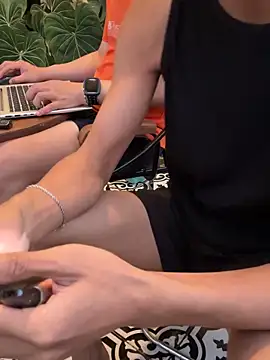 gold221298 online show from April 8, 11:12 am