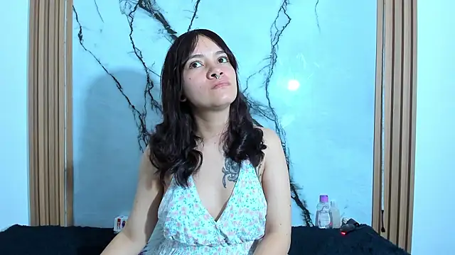 nahomy glow online show from February 16, 7:47 pm