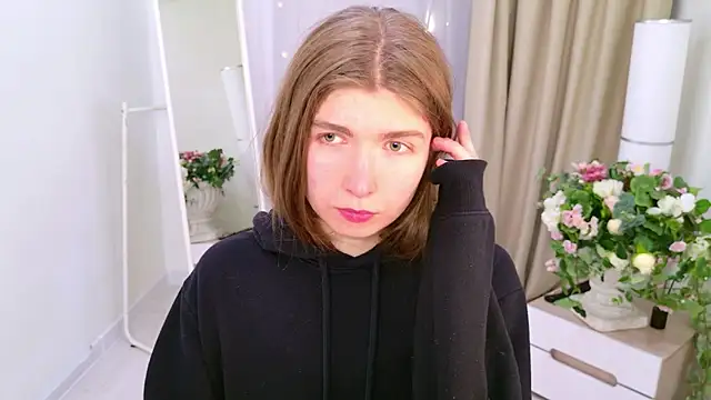 Bubble Chloe online show from May 1, 1:36 pm