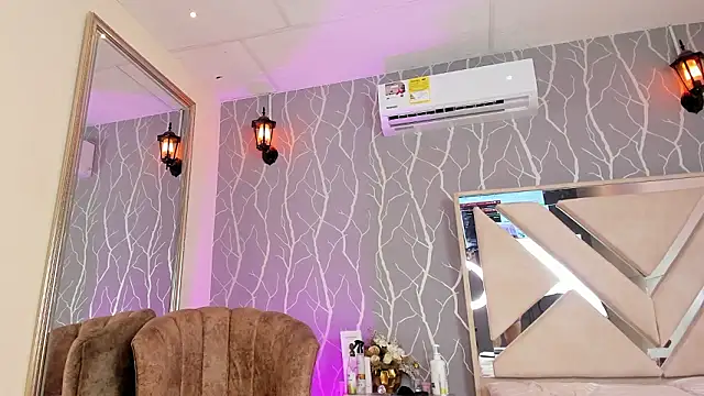 katherine sophia online show from March 10, 1:04 pm