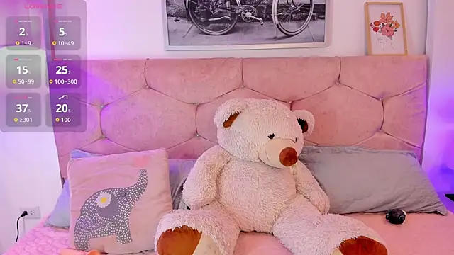 Celeste wang online show from April 17, 12:29 pm