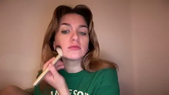 sammygirlll online show from May 14, 9:26 am