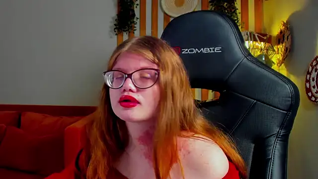 ChloeHalses online show from May 29, 4:38 pm