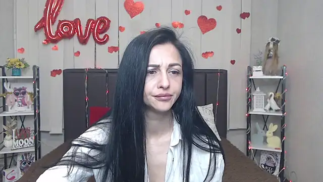 EvaClarkk online show from May 17, 5:12 pm