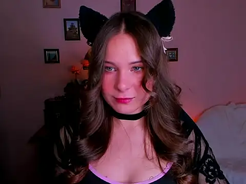 LanaLovely online show from April 22, 6:54 am