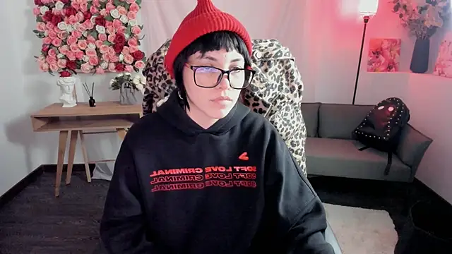 NeoGeisha online show from April 4, 7:02 pm