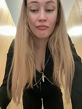 blonde exe online show from April 23, 3:25 pm