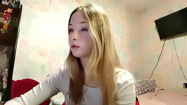 TiaBIanks online show from March 14, 1:17 am