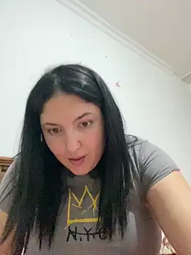 Amber Sinn online show from May 25, 6:18 pm