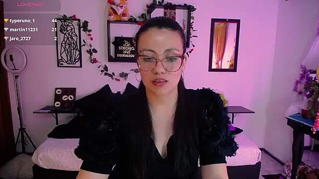 QueenRose94 online show from March 6, 5:08 pm