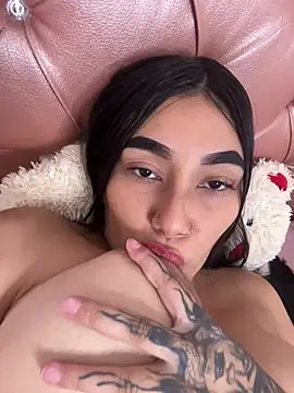 Mia  Starxxx online show from February 26, 9:47 pm